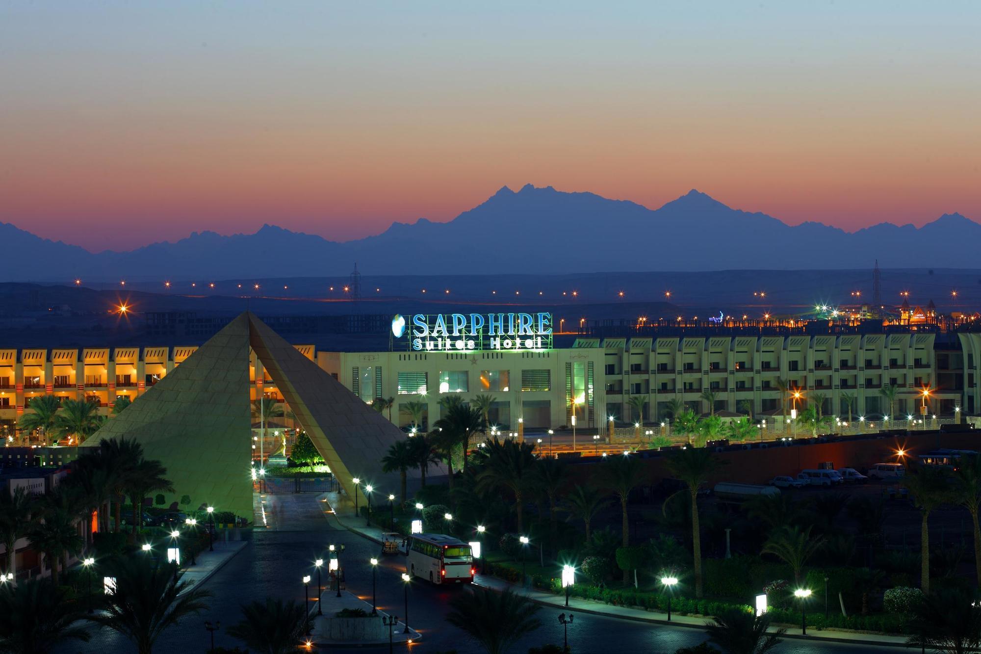 Golden 5 Sapphire Suites Hotel Hurghada Exterior photo